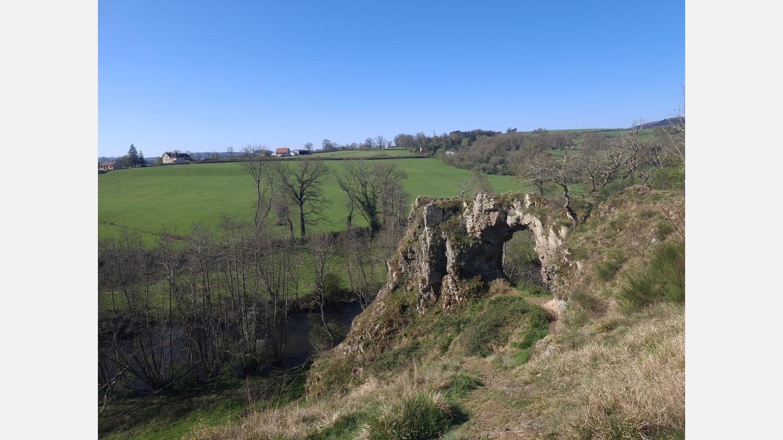 La Roche Percée, Sidonie Henning